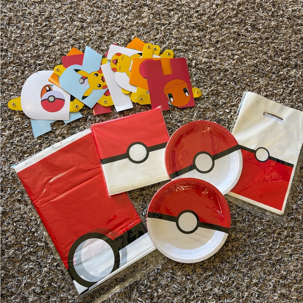 Pokémon Party Supplies Set - Red and White